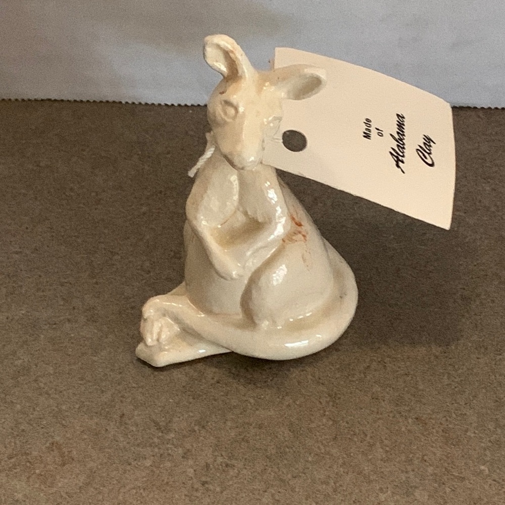 Alabama Clay Kangaroo Figurine